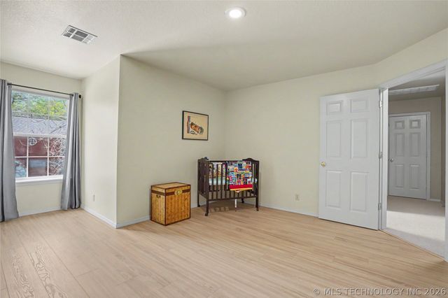 5527 S Delaware Court, Tulsa, OK 74105