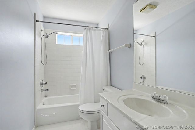 5527 S Delaware Court, Tulsa, OK 74105