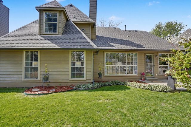 5527 S Delaware Court, Tulsa, OK 74105