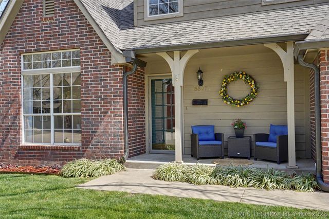 5527 S Delaware Court, Tulsa, OK 74105