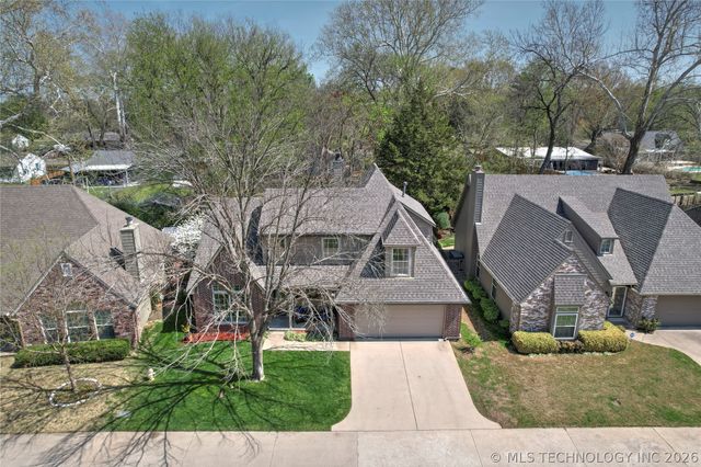 5527 S Delaware Court, Tulsa, OK 74105