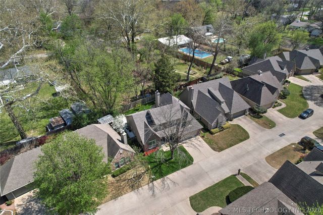 5527 S Delaware Court, Tulsa, OK 74105