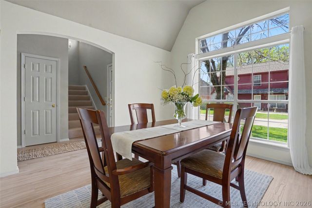 5527 S Delaware Court, Tulsa, OK 74105