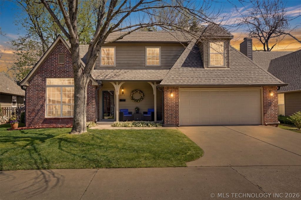 5527 S Delaware Court, Tulsa, OK 74105