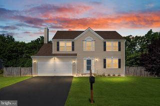 428 CALVERT CIR, Bunker Hill, WV 25413