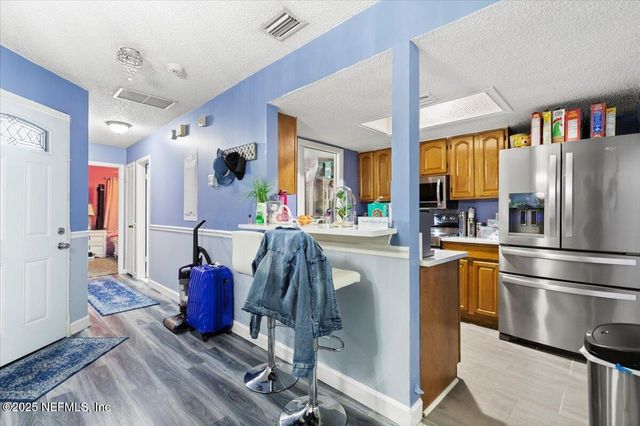 5548 MARATHON Parkway, Jacksonville, FL 32244