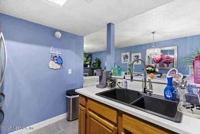 5548 MARATHON Parkway, Jacksonville, FL 32244