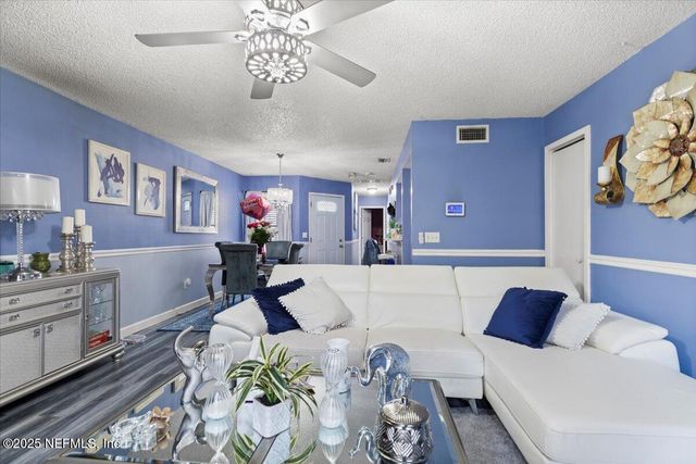 5548 MARATHON Parkway, Jacksonville, FL 32244