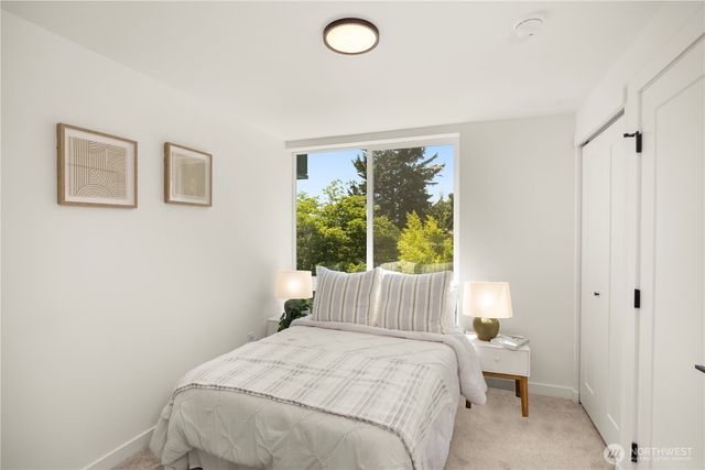3852 Carr Place N, Seattle, WA 98103