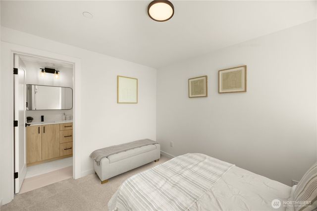 3852 Carr Place N, Seattle, WA 98103