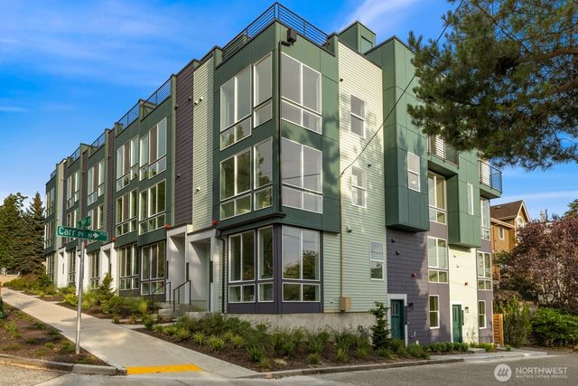 3852 Carr Place N, Seattle, WA 98103