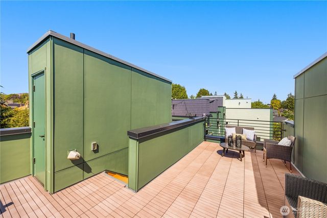 3852 Carr Place N, Seattle, WA 98103