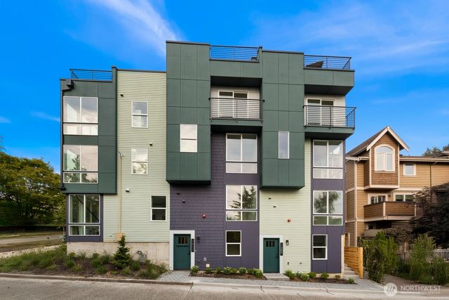 3852 Carr Place N, Seattle, WA 98103