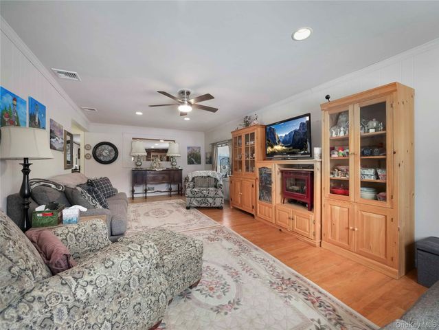 50 Klein Avenue, West Nyack, NY 10994