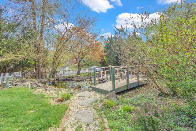 210 Old Town Road, East Setauket, NY 11733