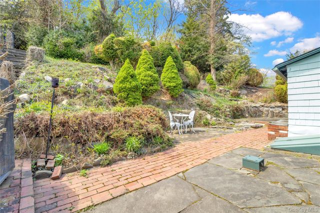 210 Old Town Road, East Setauket, NY 11733