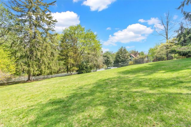 210 Old Town Road, East Setauket, NY 11733