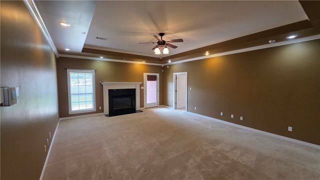 2415 W 8th Street, Russellville, AR 72801