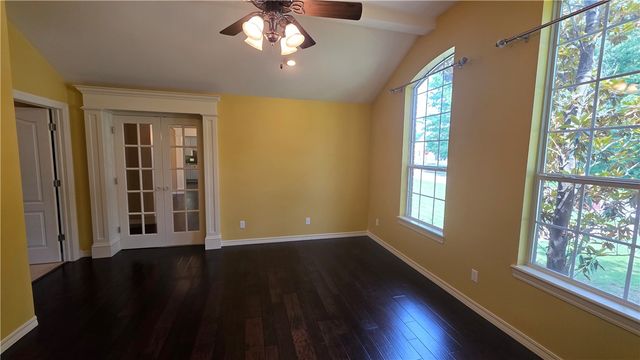 2415 W 8th Street, Russellville, AR 72801