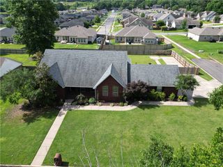 2415 W 8th Street, Russellville, AR 72801