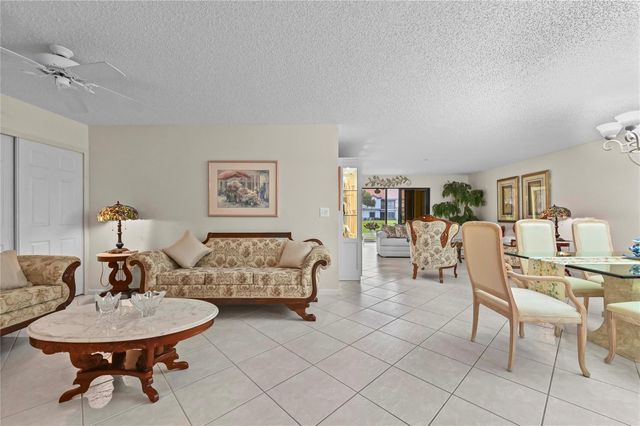 9716 Sills Drive 103, Boynton Beach, FL 33437