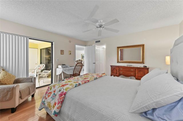 9716 Sills Drive 103, Boynton Beach, FL 33437