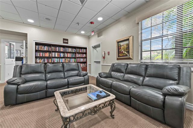 9716 Sills Drive 103, Boynton Beach, FL 33437