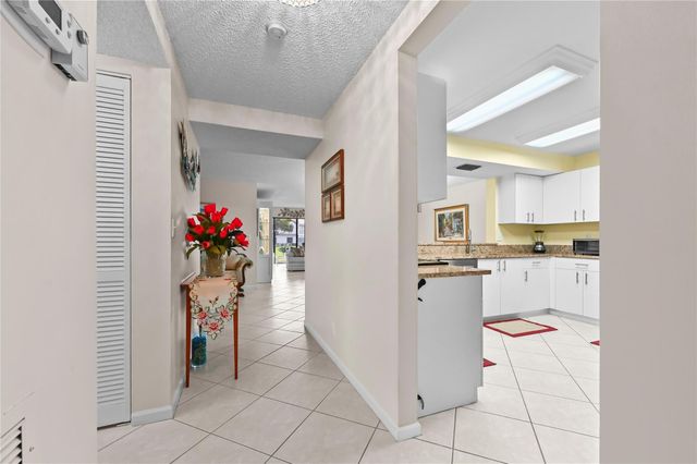 9716 Sills Drive 103, Boynton Beach, FL 33437