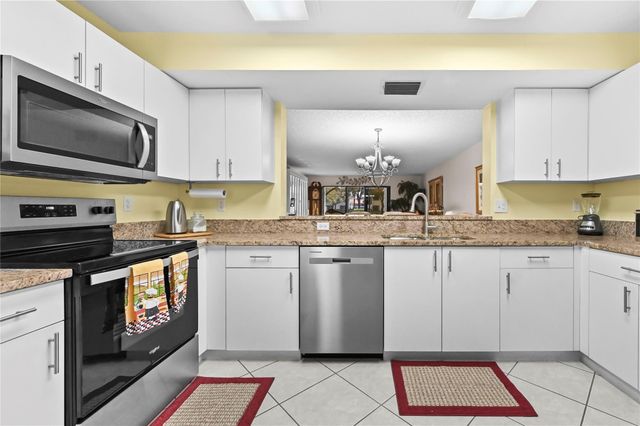 9716 Sills Drive 103, Boynton Beach, FL 33437