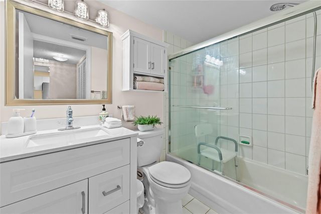 9716 Sills Drive 103, Boynton Beach, FL 33437