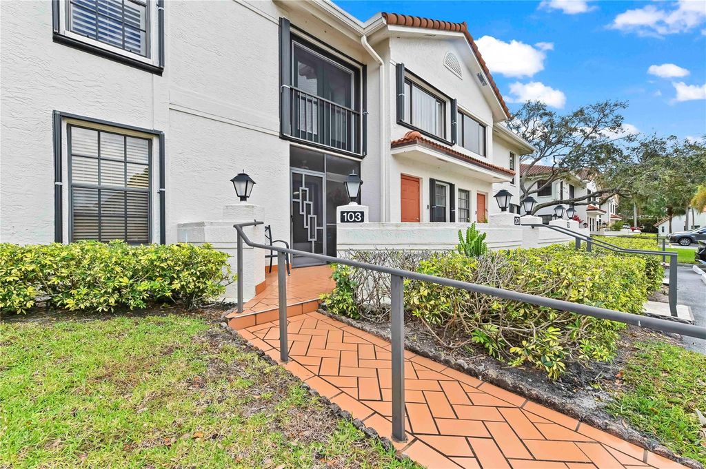 9716 Sills Drive 103, Boynton Beach, FL 33437