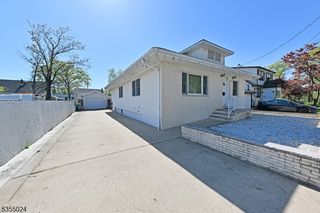 18 Radcliffe Ave, Woodland Park, NJ 07424