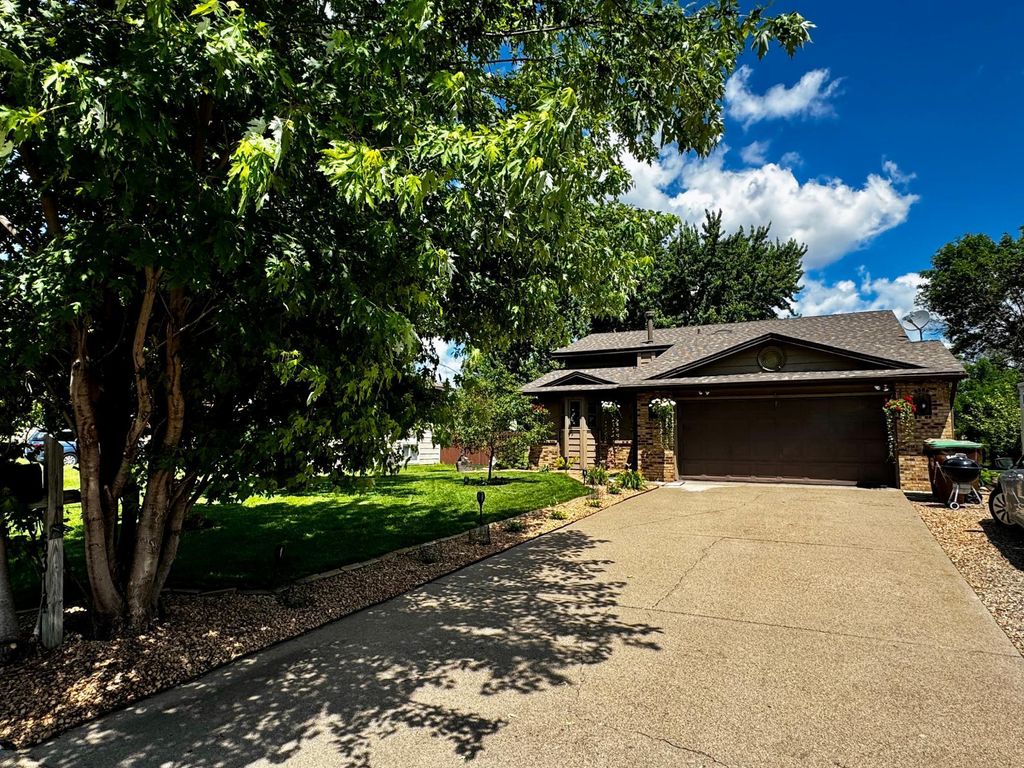 6314 112th Place N, Champlin, MN 55316