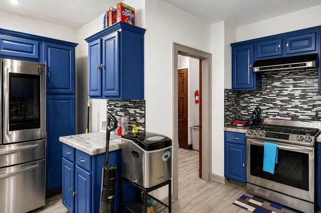 2534 N 46th STREET, Milwaukee, WI 53210
