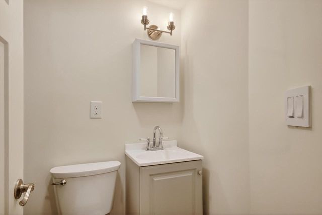 2534 N 46th STREET, Milwaukee, WI 53210