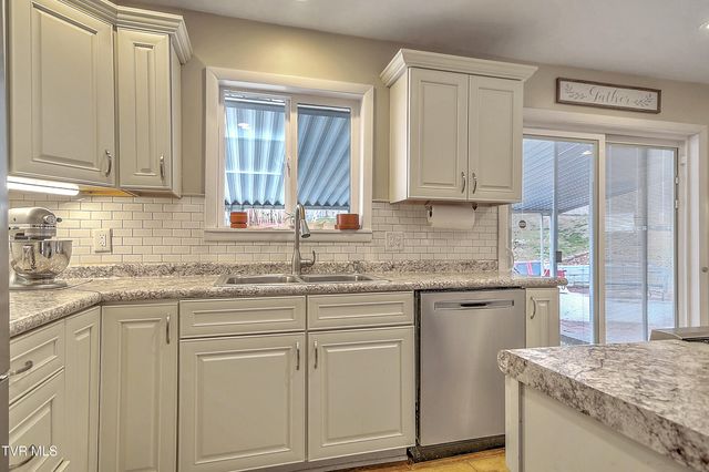 806 Hollis Street, Kingsport, TN 37660