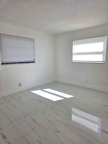 364 NW 2nd Ct, Deerfield Beach, FL 33441