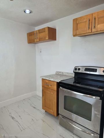 364 NW 2nd Ct, Deerfield Beach, FL 33441