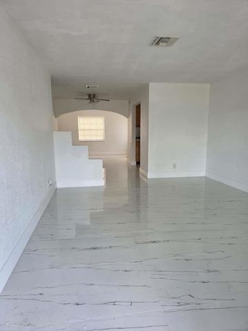 364 NW 2nd Ct, Deerfield Beach, FL 33441