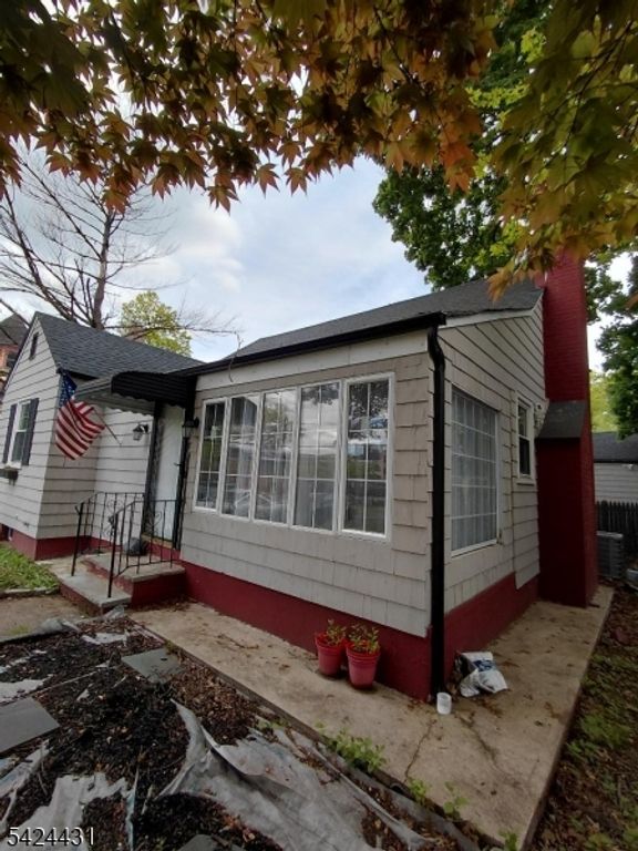 1202 E 7Th St, Plainfield City, NJ 07062 — photo 2