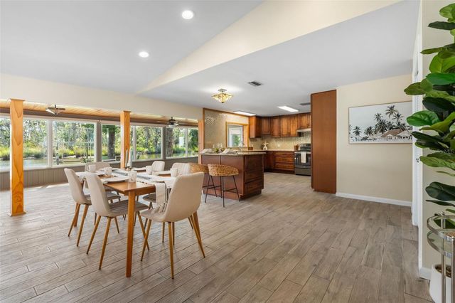 900 NW SNUG HARBOR ROAD, Crystal River, FL 34428