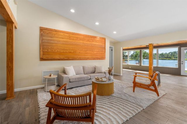 900 NW SNUG HARBOR ROAD, Crystal River, FL 34428