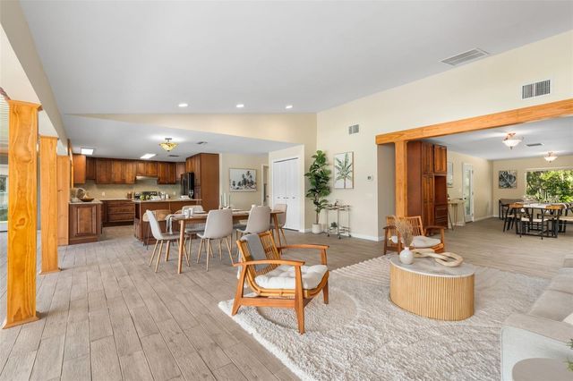 900 NW SNUG HARBOR ROAD, Crystal River, FL 34428