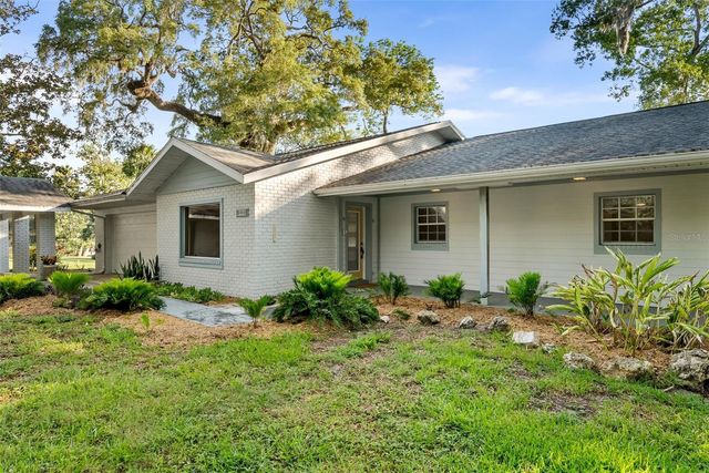 900 NW SNUG HARBOR ROAD, Crystal River, FL 34428