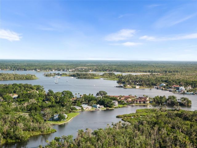 900 NW SNUG HARBOR ROAD, Crystal River, FL 34428
