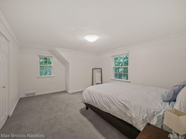 27180 WELLINGTON Road, Franklin Village, MI 48025