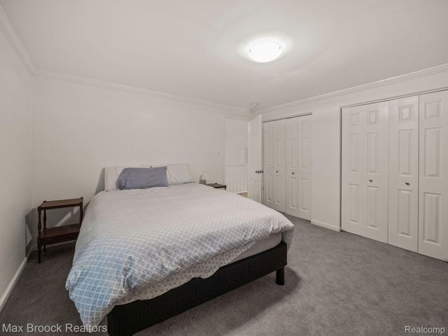 27180 WELLINGTON Road, Franklin Village, MI 48025