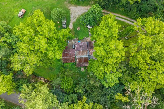 1150 Bell Hollow Rd, Vanleer, TN 37181