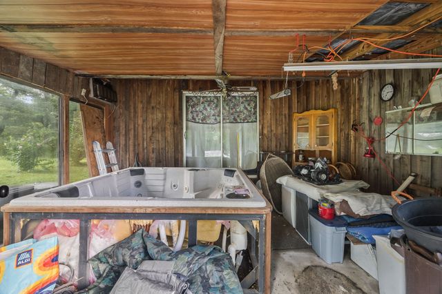 1150 Bell Hollow Rd, Vanleer, TN 37181