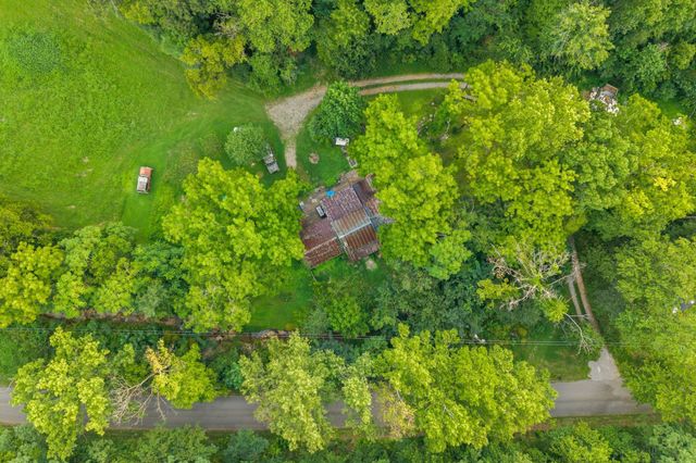 1150 Bell Hollow Rd, Vanleer, TN 37181